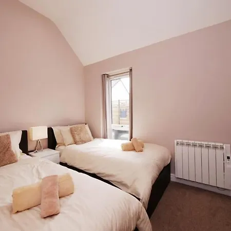 Hoxne - Daisy With Private Hot Tub בית נופש יורק